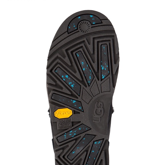 NWT UGG Winter and Waterproof boots-black. - Picture 4 of 6